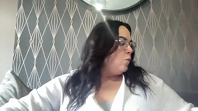 clara lu online show from March 18, 2025, 8:47 am