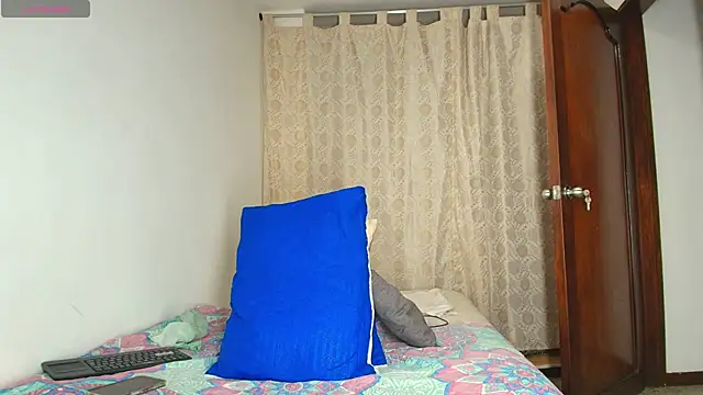 Luciana Ortiz1 online show from April 21, 2026, 3:02 am