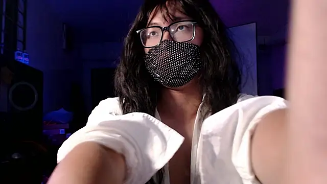 Erin Song online show from October 24, 2025, 3:19 pm