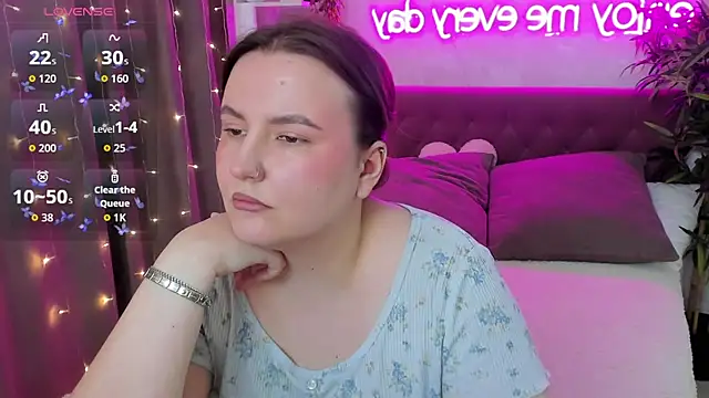 FeralPeach online show from March 15, 2026, 5:57 am