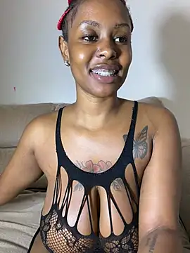 Rose berry online show from March 27, 2026, 8:26 am