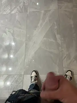 -Manu-85 online show from April 24, 2026, 8:44 pm