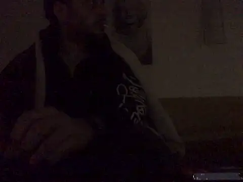 Snapshot of DragonPink chatting on January 6, 2025, 2:48 am DragonPink online show from January 6, 2025, 2:48 am