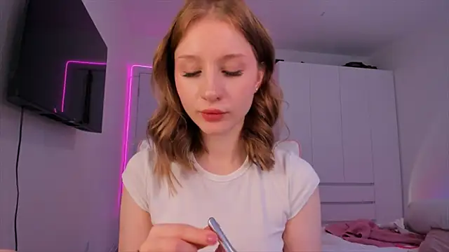 Eva Davi online show from January 15, 2025, 7:59 am