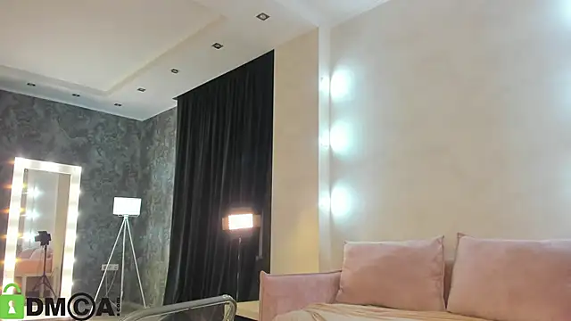 Ruth Oliver online show from October 19, 2025, 12:44 am