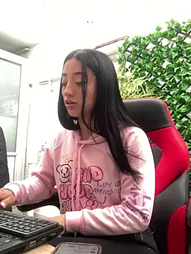 Ady 18 online show from February 10, 2025, 8:10 pm