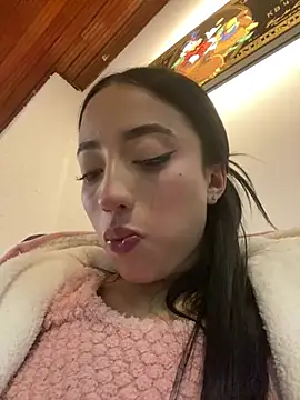 Ady 18 online show from March 12, 2025, 7:06 pm