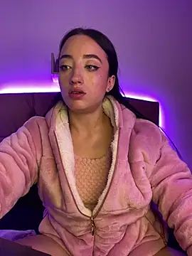 Ady 18 online show from March 12, 2025, 10:07 pm