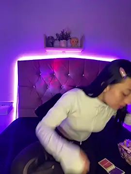 Ady 18 online show from March 15, 2025, 2:34 pm