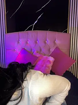 Ady 18 online show from September 12, 2025, 7:47 pm