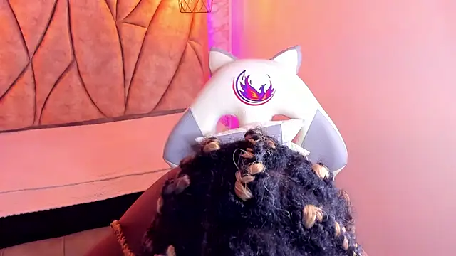 Queen perla  online show from January 17, 2025, 2:50 pm