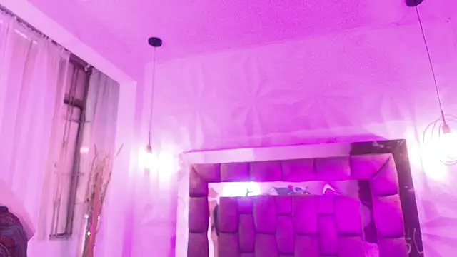 Snapshot of Queen_perla_ chatting on June 15, 2026, 12:29 pm Queen perla online show from June 15, 2026, 12:29 pm