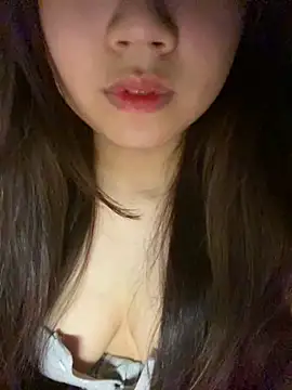 Hotellinh12 online show from March 20, 2025, 5:47 pm