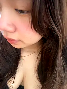 Hotellinh12 online show from November 24, 2025, 7:41 am