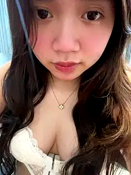 Hotellinh12 online show from December 17, 2025, 4:51 am