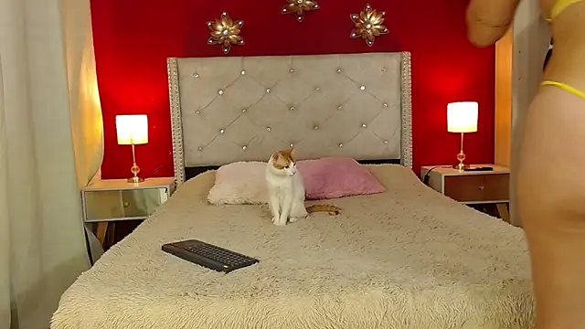 Kim and Mia online show from March 20, 2026, 3:50 pm