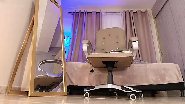 thais dreams online show from February 27, 2025, 12:23 pm