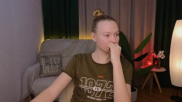 CarolynCohen   online show from December 6, 2024, 4:58 am