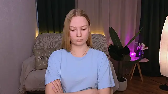 CarolynCohen   online show from February 23, 2025, 5:01 am