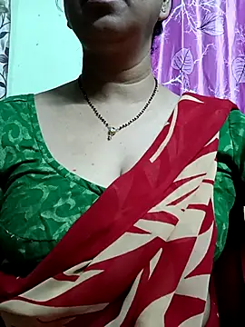 Rosy-B online show from October 9, 2025, 9:35 pm