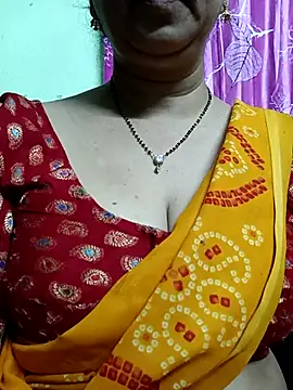 Rosy-B online show from November 7, 2025, 9:26 pm