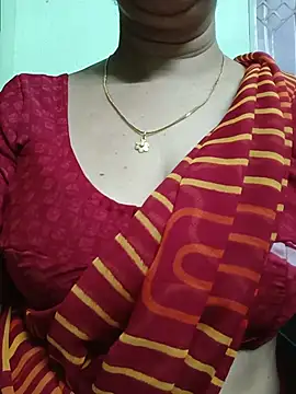 Snapshot of Rosy-B chatting on August 5, 2026, 12:24 am Rosy-B online show from August 5, 2026, 12:24 am