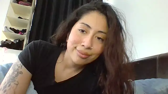 LorenaAnderson online show from February 17, 2025, 1:53 pm