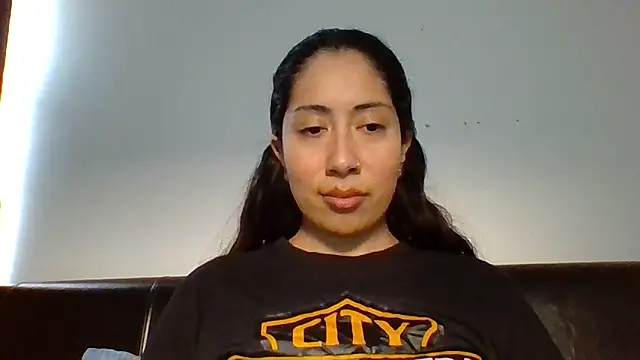 LorenaAnderson online show from February 18, 2025, 4:48 pm