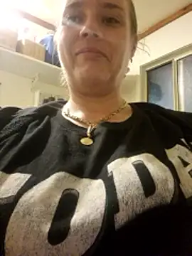 Snapshot of Off_the_Lesh chatting on May 24, 2026, 11:59 am Off the Lesh online show from May 24, 2026, 11:59 am