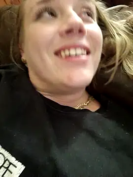 Snapshot of Off_the_Lesh chatting on May 30, 2026, 4:09 am Off the Lesh online show from May 30, 2026, 4:09 am