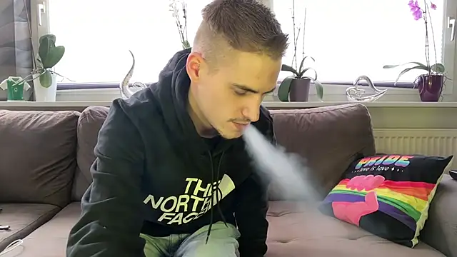 Cookieboy88 online show from February 15, 2025, 2:11 pm