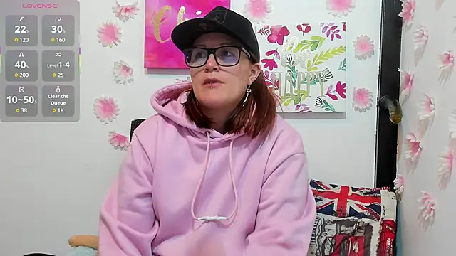 amberr34 online show from September 18, 2025, 2:35 am