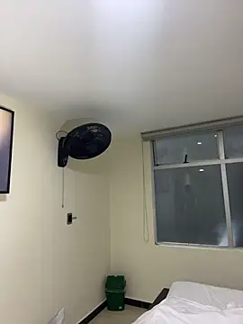 Snapshot of Valentinabaker chatting on January 18, 2026, 1:37 pm Valentinabaker online show from January 18, 2026, 1:37 pm