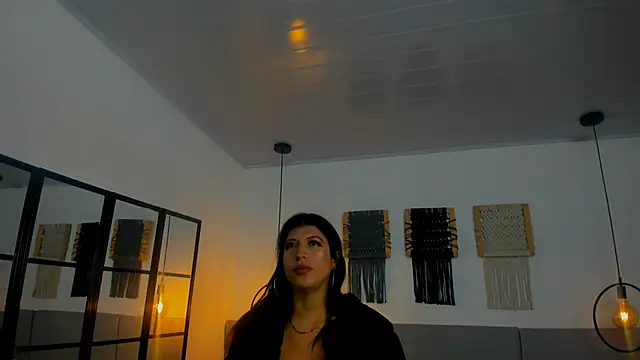 Snapshot of Sweet_camille chatting on May 18, 2026, 2:18 am Sweet camille online show from May 18, 2026, 2:18 am
