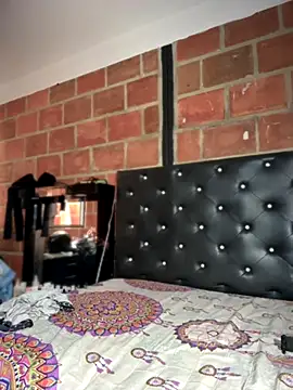 FitnessdollTS online show from November 20, 2025, 3:01 pm