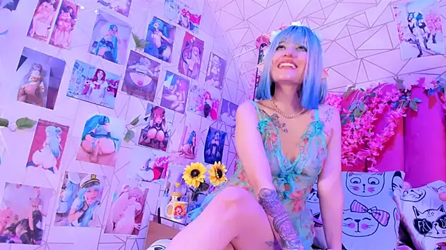 Alicebenett online show from October 12, 2025, 8:52 pm