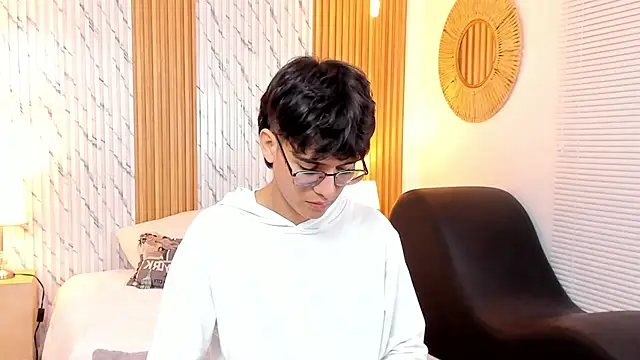 Snapshot of billie_jr chatting on February 20, 2025, 12:04 pm billie jr online show from February 20, 2025, 12:04 pm