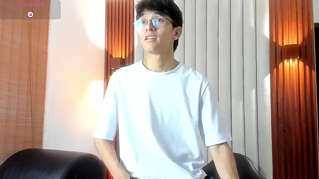 Snapshot of billie_jr chatting on September 25, 2025, 3:54 am billie jr online show from September 25, 2025, 3:54 am