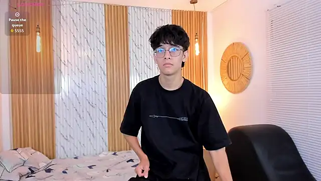 Snapshot of billie_jr chatting on October 4, 2025, 3:48 am billie jr online show from October 4, 2025, 3:48 am