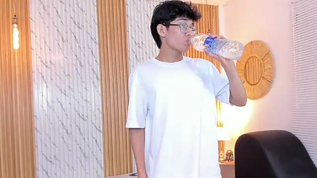 Snapshot of billie_jr chatting on October 11, 2025, 3:50 am billie jr online show from October 11, 2025, 3:50 am