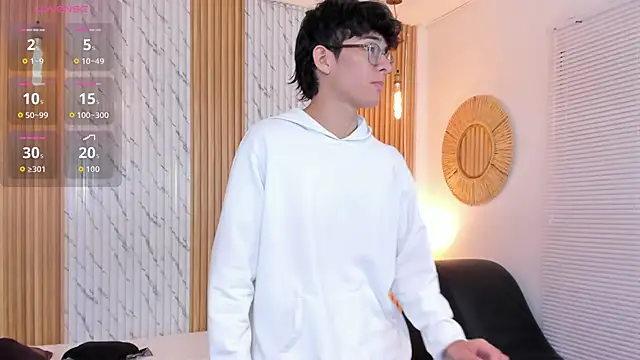 Snapshot of billie_jr chatting on October 13, 2025, 4:01 am billie jr online show from October 13, 2025, 4:01 am