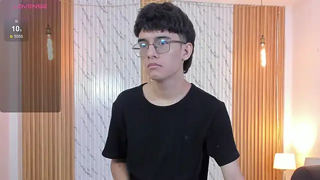 Snapshot of billie_jr chatting on November 6, 2025, 4:02 am billie jr online show from November 6, 2025, 4:02 am