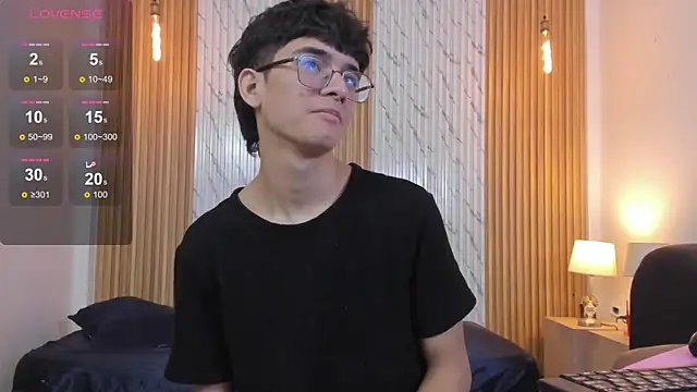 Snapshot of billie_jr chatting on November 17, 2025, 4:18 am billie jr online show from November 17, 2025, 4:18 am