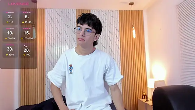 Snapshot of billie_jr chatting on November 27, 2025, 3:30 am billie jr online show from November 27, 2025, 3:30 am