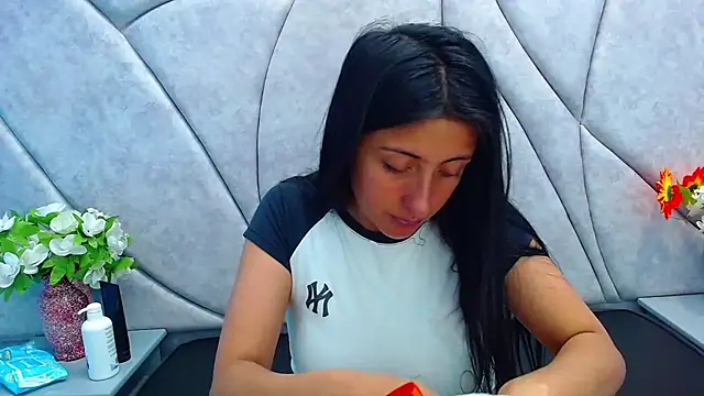 Cameron cutte online show from January 26, 2025, 2:45 am