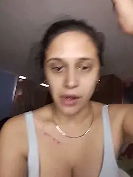 Catalinacandela online show from June 17, 2026, 7:15 pm
