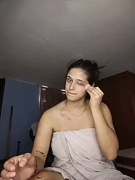 Catalinacandela online show from June 30, 2026, 7:04 pm