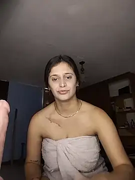 Catalinacandela online show from July 1, 2026, 6:40 pm