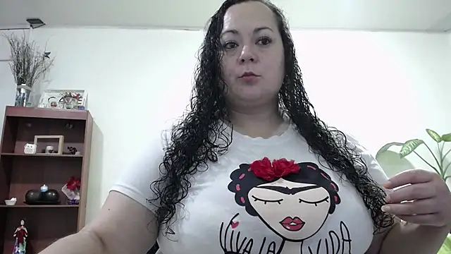 Snapshot of Aleia_Taylor chatting on June 25, 2026, 3:50 am Aleia Taylor online show from June 25, 2026, 3:50 am