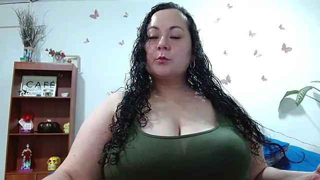 Snapshot of Aleia_Taylor chatting on July 29, 2026, 9:35 pm Aleia Taylor online show from July 29, 2026, 9:35 pm